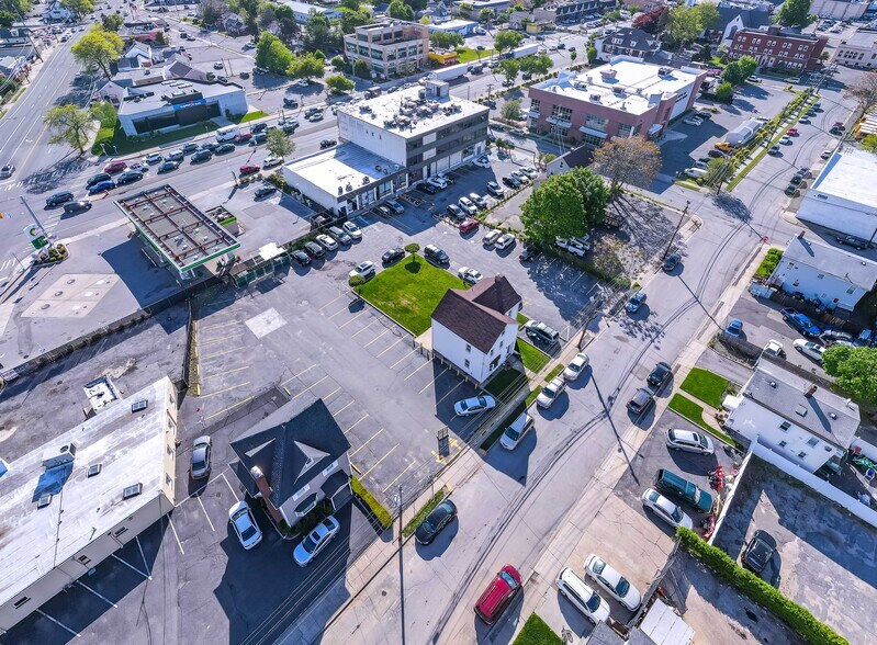 More Photos Of 183 S Broadway, Hicksville Office For Sale