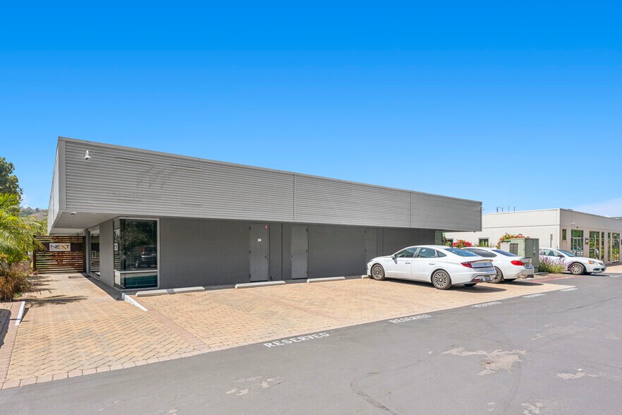 More Photos Of 4115 Sorrento Valley Blvd, San Diego Office For Lease