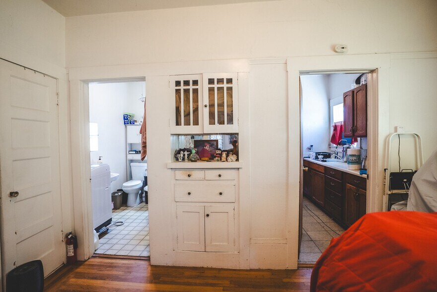 More Photos Of 1089 Stanford Ave, Emeryville Apartments For Sale
