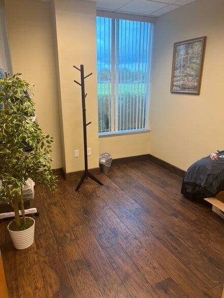 More Photos Of 6000 Metrowest Blvd, Orlando Office For Lease