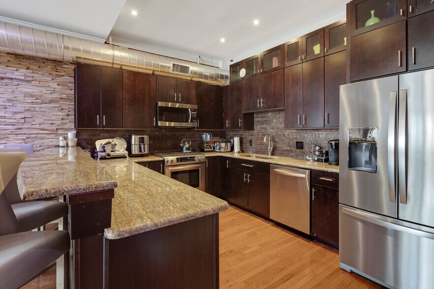More Photos Of 508-510 S Main St, Memphis Apartments For Sale