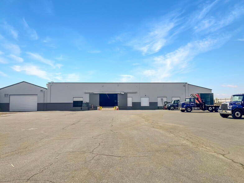 More Photos Of 5107 North Point Blvd, Sparrows Point Warehouse For Lease