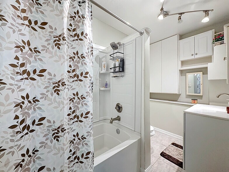 More Photos Of 421 NW 14th Pl, Crystal River Multifamily For Sale