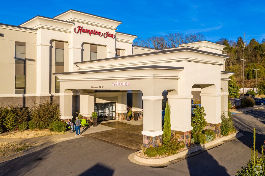 More Photos Of 1916 N 6th St, Van Buren Hotel For Sale