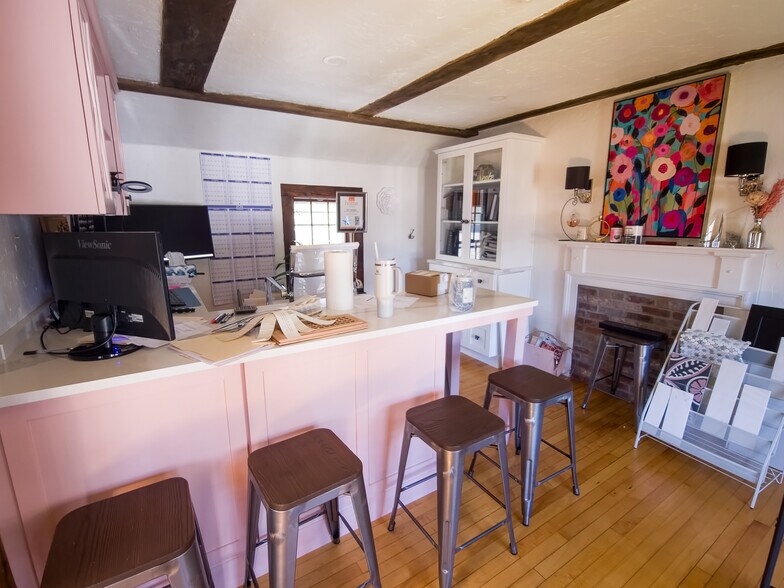 More Photos Of 25 Washington St, Norwell Freestanding For Lease