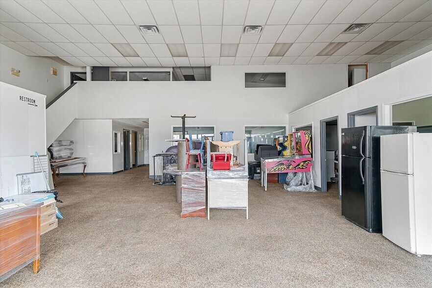 More Photos Of 1608 W Moore Ave, Terrell Auto Dealership For Sale