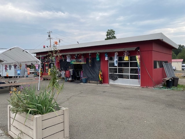 Primary Photo Of 45010 US-101, Laytonville Storefront Retail Office For Sale