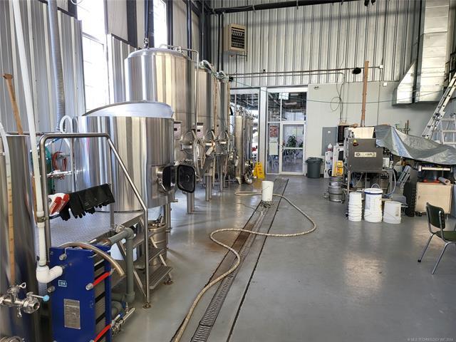 More Photos Of 1147 S Lewis Ave, Tulsa Freestanding For Sale