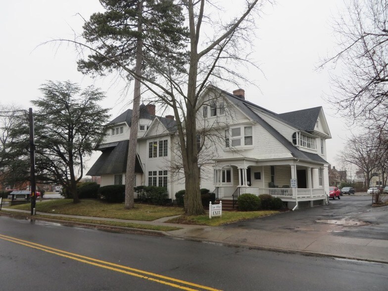 More Photos Of 75-77 N Bridge St, Somerville Office For Lease