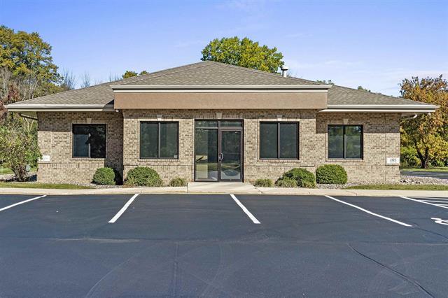 Primary Photo Of 2325 Verlin Rd, Green Bay Office For Lease