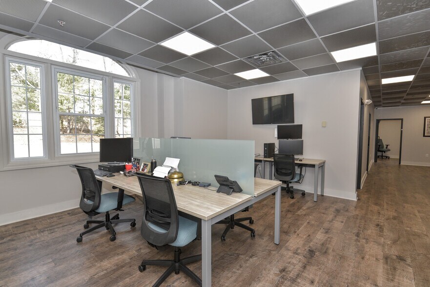 More Photos Of 2 Forest Ave, Oradell Medical For Sale