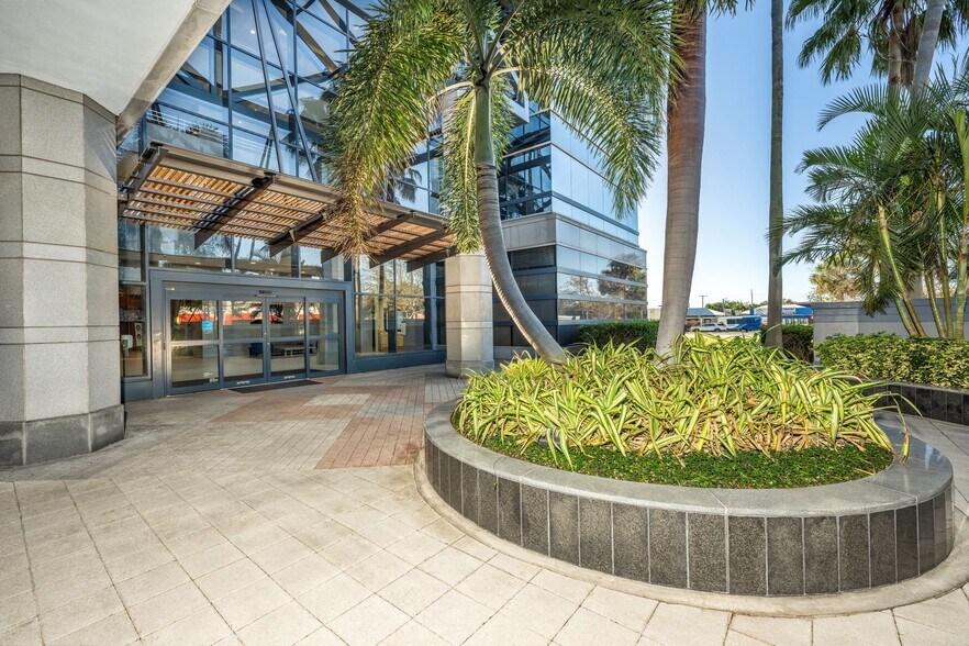 More Photos Of 1 North Dale Mabry Hwy, Tampa Office For Lease