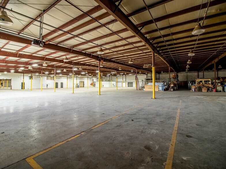 More Photos Of 99 S 3rd St, Hudson Warehouse For Lease