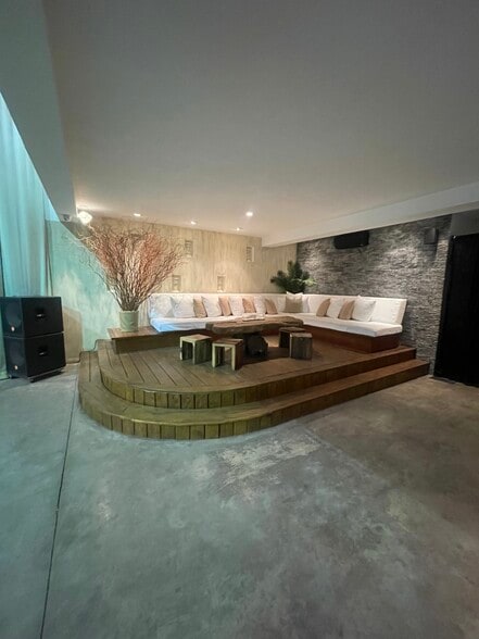 More Photos Of 1011 Dean St, Brooklyn Storefront For Lease