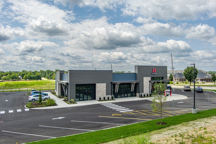 More Photos Of 99 Magnolia Dr, Glen Carbon Storefront For Lease