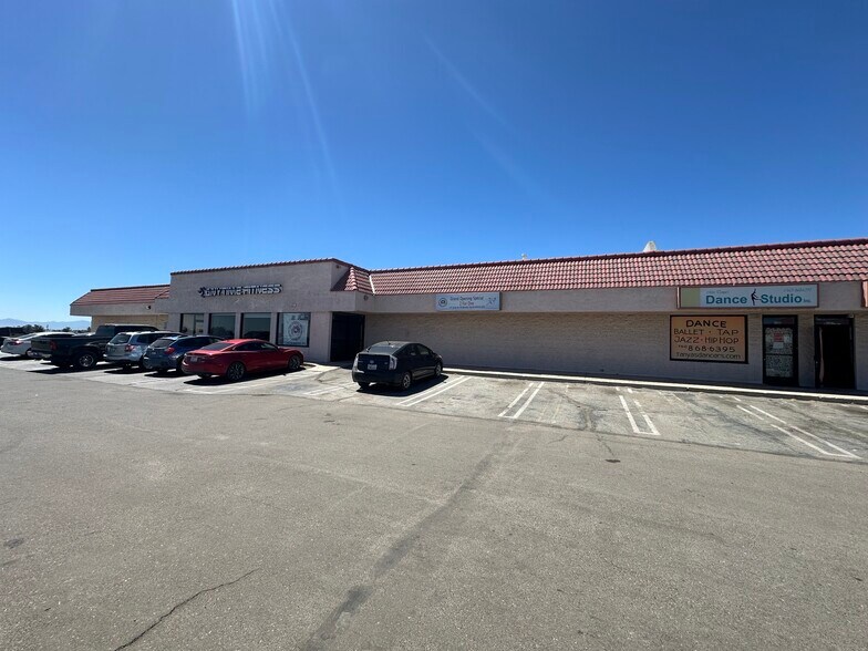 Primary Photo Of 4351-4485 Phelan Rd, Phelan Unknown For Lease