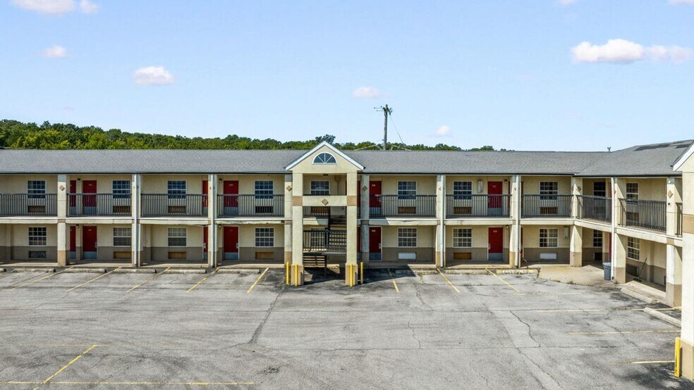More Photos Of 419 S George Nigh Expy, Mcalester Hotel For Sale