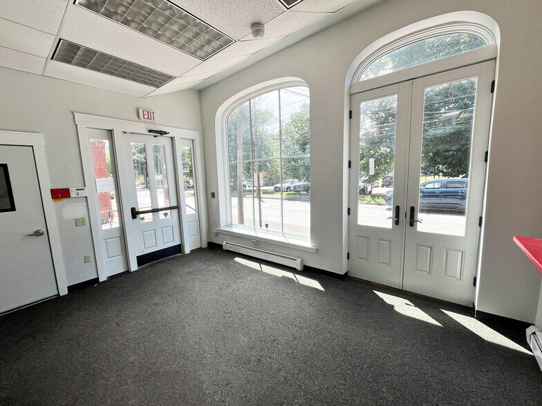 More Photos Of 181 Brackett St, Portland Apartments For Sale