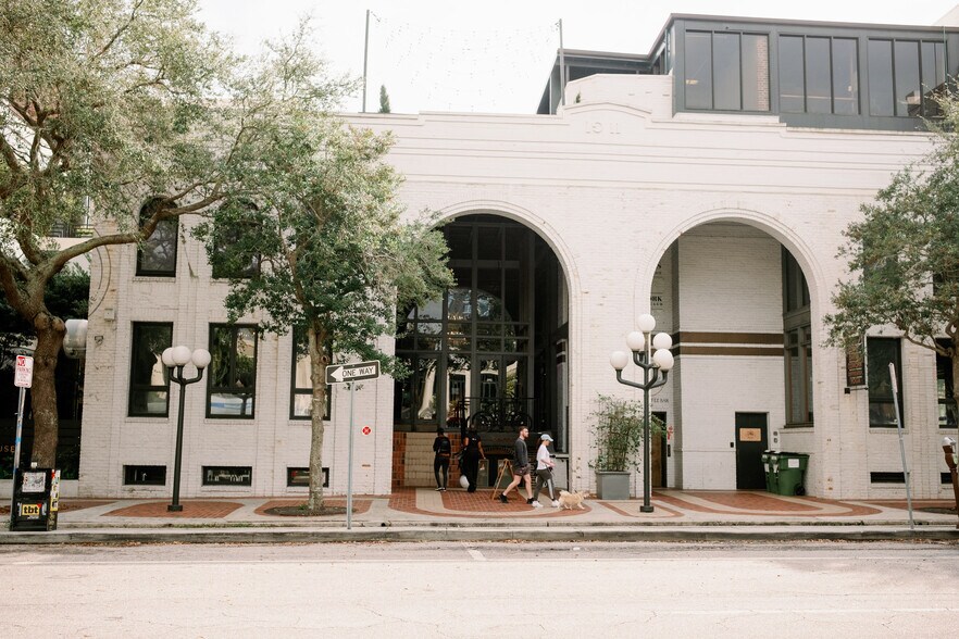 More Photos Of 260 1st Ave S, Saint Petersburg Coworking Space