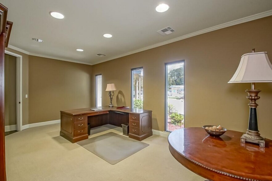 More Photos Of 1700 Highway 59, Mandeville General Retail For Lease