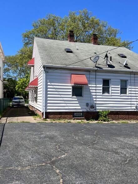 More Photos Of 3127 West Blvd, Cleveland Multifamily For Sale