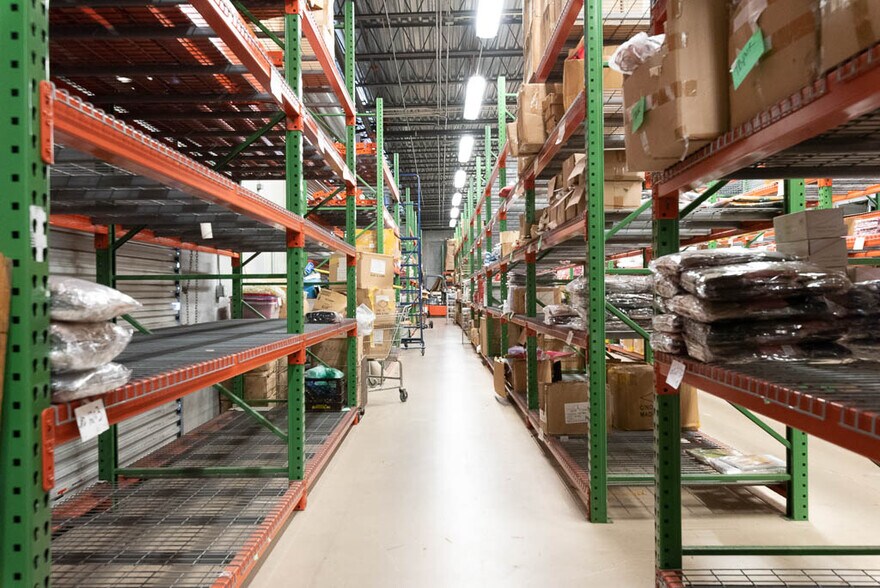 More Photos Of 585 105th Ave N, Royal Palm Beach Light Distribution For Lease