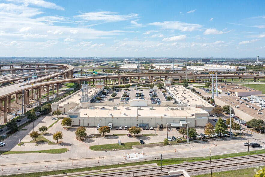 More Photos Of 11818-11834 Harry Hines Blvd, Dallas Unknown For Lease