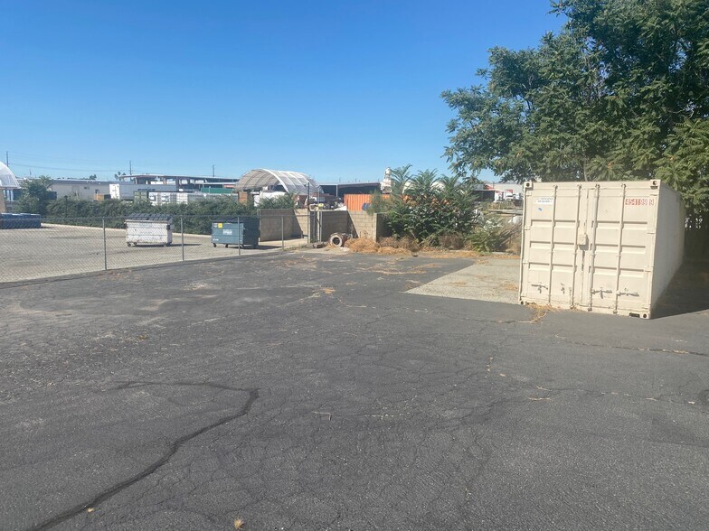 More Photos Of 1262 S Santa Fe Ave, San Jacinto Warehouse For Sale