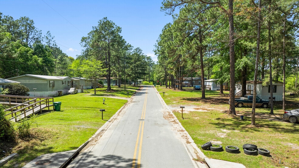 Primary Photo Of 104 Lawson Ct, Tifton Manufactured Housing Mobile Home Park For Sale