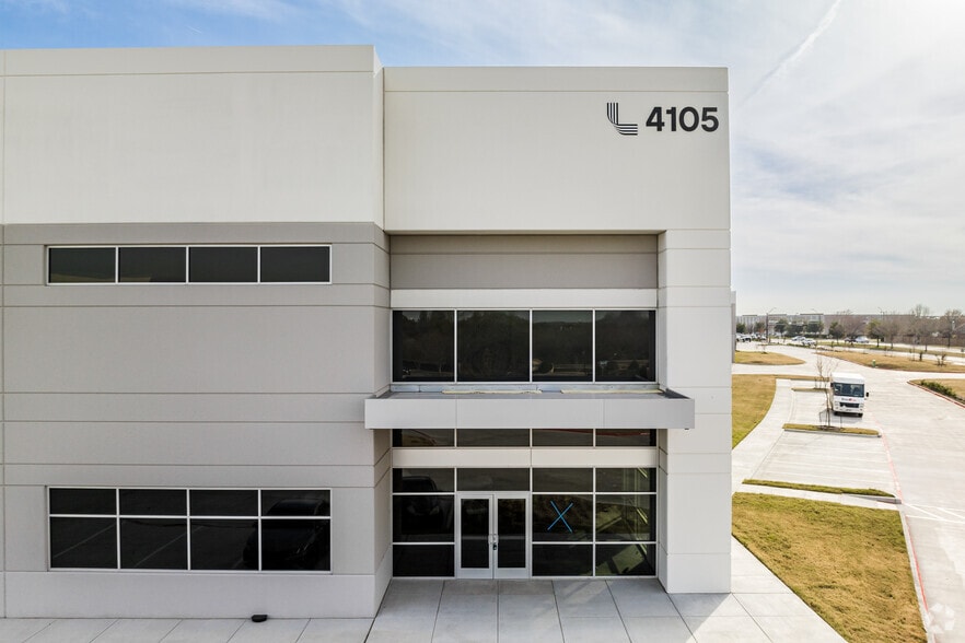 More Photos Of 4101 Live Oak Dr, The Colony Warehouse For Lease