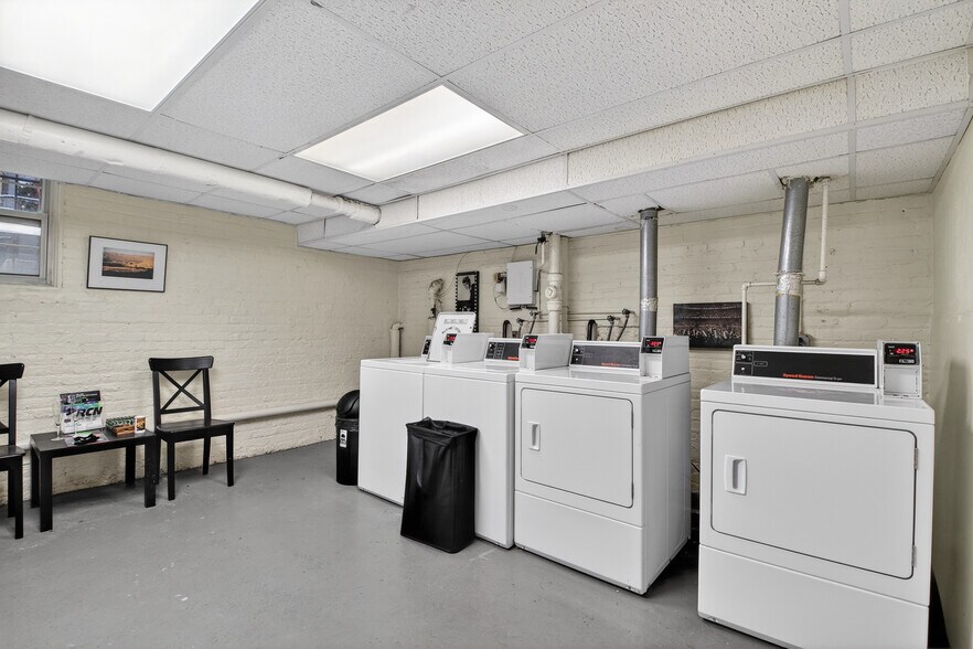 More Photos Of 1818 Riggs Pl NW, Washington Apartments For Sale