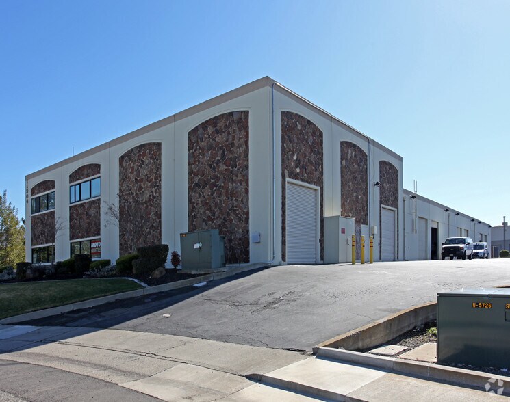 More Photos Of 11306 Sunco Dr, Rancho Cordova Warehouse For Lease