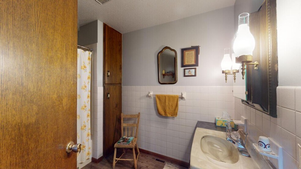 More Photos Of 17069 400th St, Leland Contractor Storage Yard For Sale