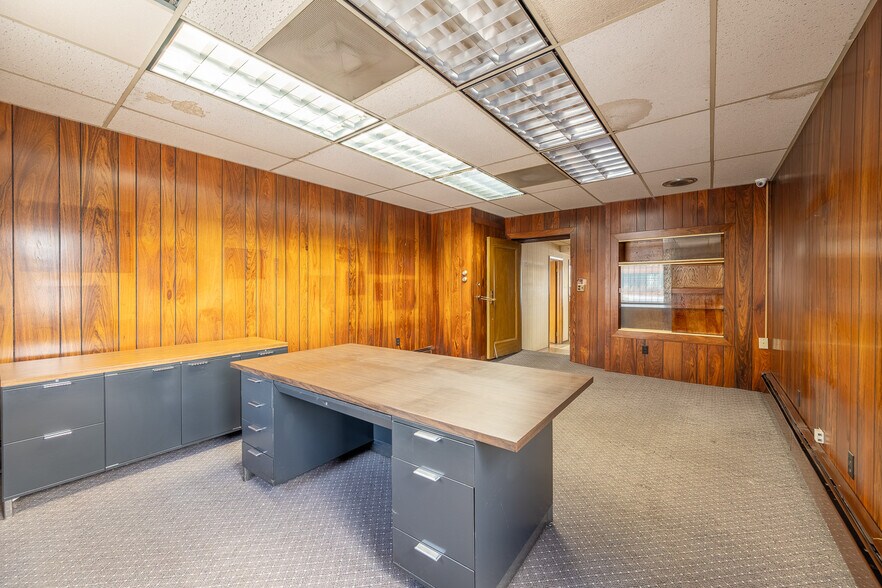 More Photos Of 4332 33rd St, Long Island City Industrial For Sale