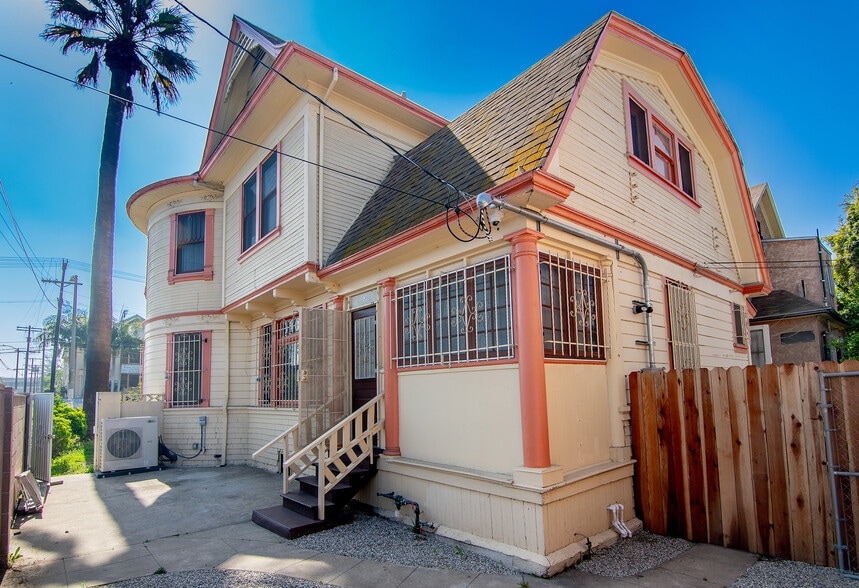 More Photos Of 1703 Toberman St, Los Angeles Apartments For Sale