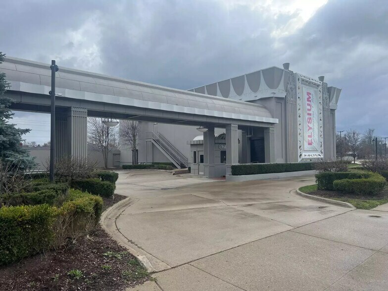 More Photos Of 20771 W 8 Mile Rd, Detroit General Retail For Sale