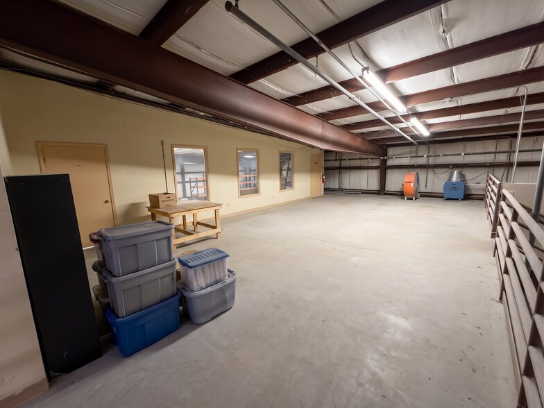 More Photos Of 10110 Palafox Hwy N, Pensacola Warehouse For Sale