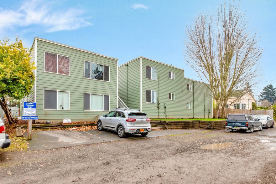 More Photos Of 8415 N Fessenden St, Portland Apartments For Sale