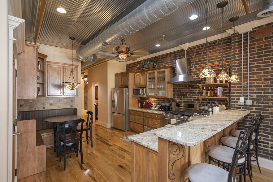 More Photos Of 214 3rd Ave N, Nashville Apartments For Sale