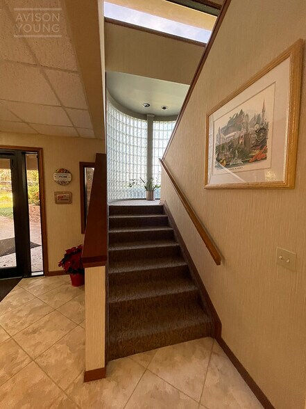 More Photos Of 2315 Curry Ford Rd, Orlando Office For Lease