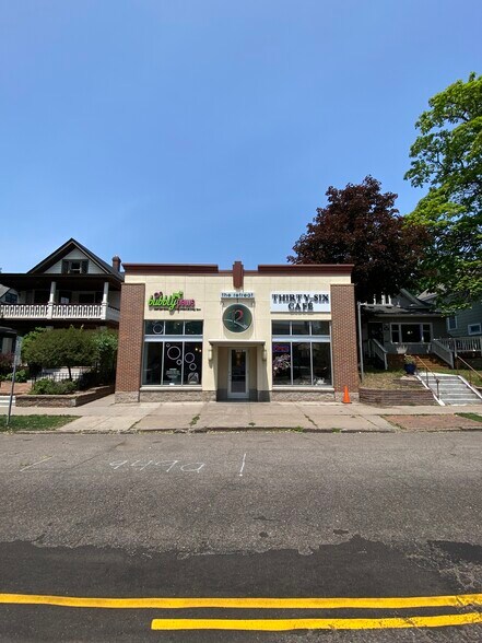 More Photos Of 949 Grand Ave, Saint Paul Storefront For Sale