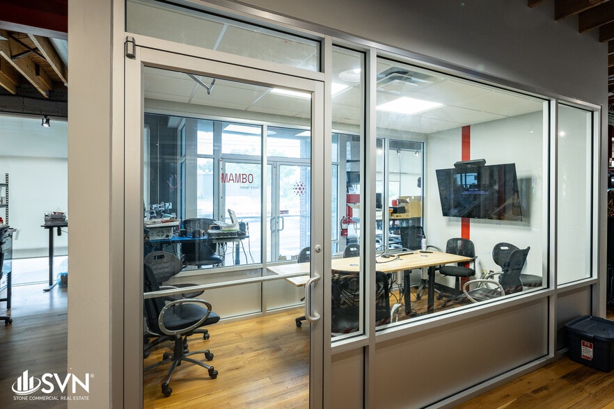 More Photos Of 611 Winchester Rd, Lexington Loft Creative Space For Lease