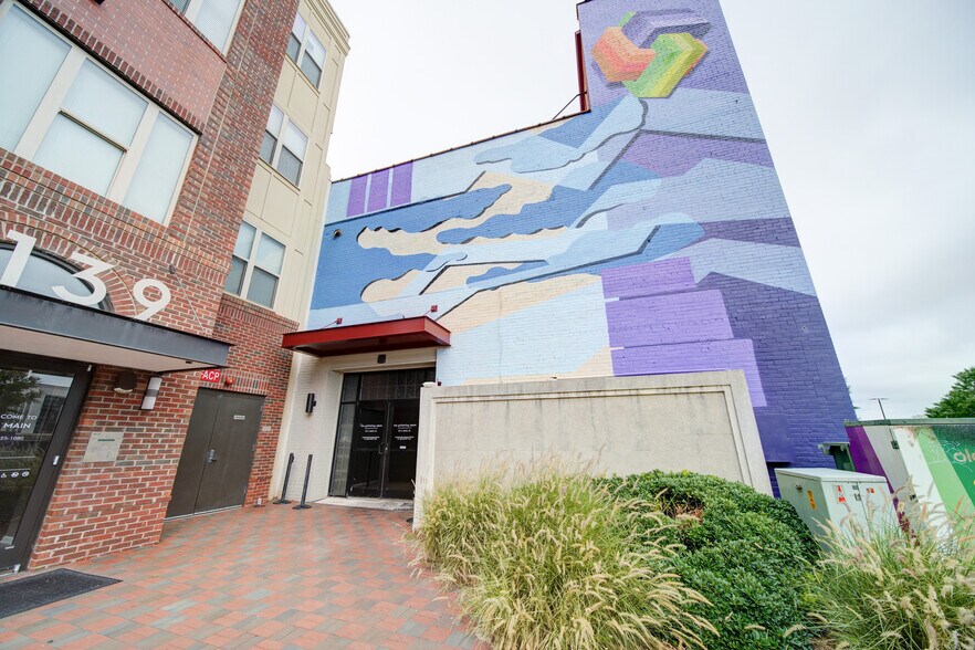 More Photos Of 135 E Main St, Rock Hill General Retail For Lease