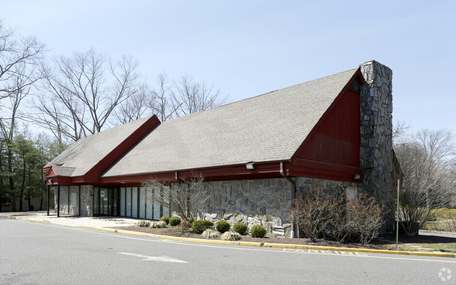 More Photos Of 9 Wrangle Brook Rd, Toms River General Retail For Sale