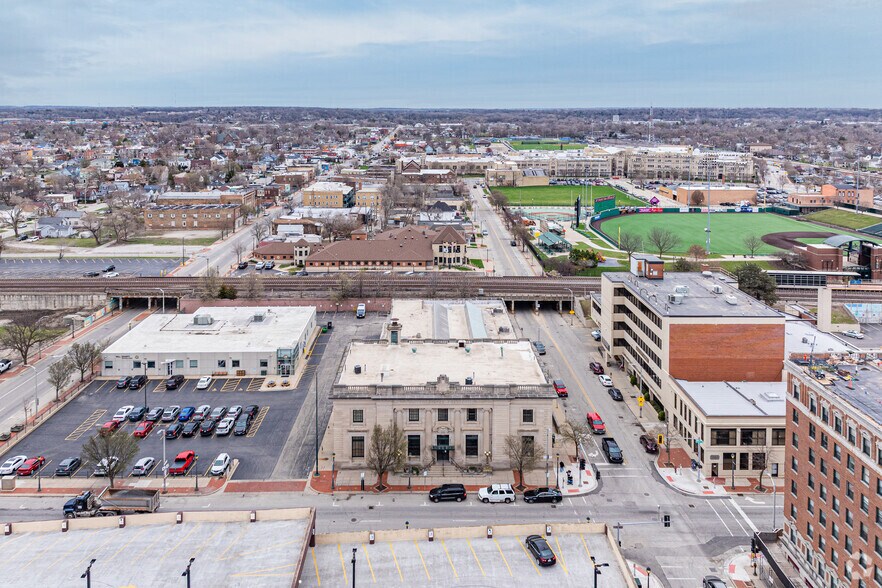 More Photos Of 150 N Scott St, Joliet Office For Sale