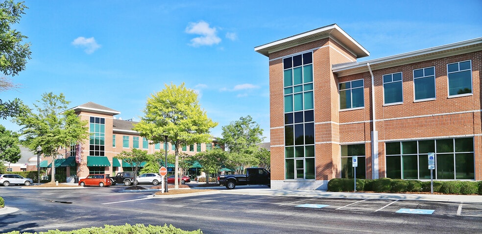 More Photos Of 2528 Independence Blvd, Wilmington Office For Lease