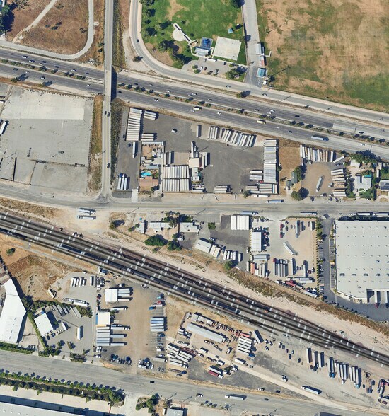 More Photos Of 19870-19904 Kendall Dr, San Bernardino Land For Lease