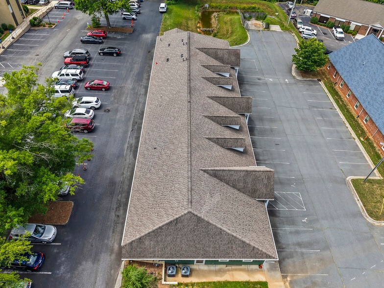 More Photos Of 8017 N Point Blvd, Winston-Salem Industrial For Lease