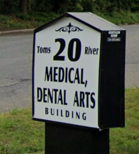 More Photos Of 20 Hospital Dr, Toms River Medical For Lease