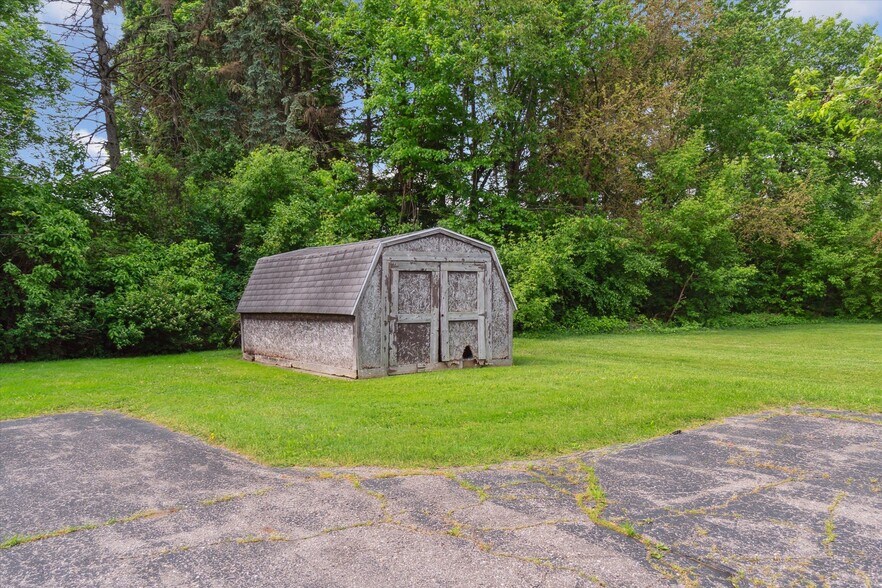 More Photos Of 4344 Richfield Rd, Flint Office For Sale